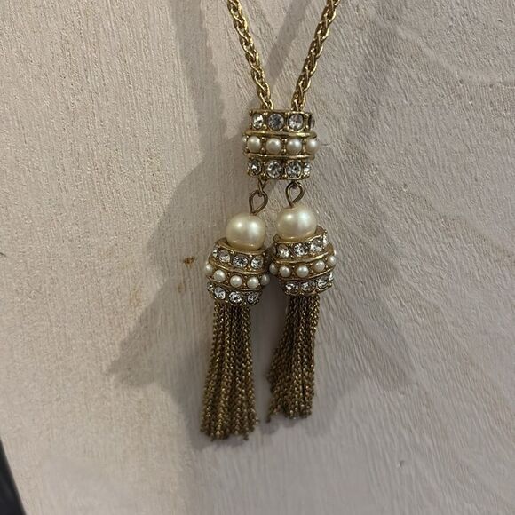 Ann Taylor Rhinestone Pearl Tassel Elegant Classy Gold Tone Necklace - Picture 3 of 7